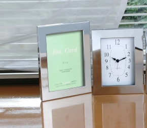 マイナスイオンメタルフォトフレーム ハガキサイズ