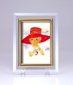 いわさきちひろ クリスタルフォトフレーム  「赤い帽子」縦