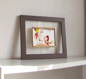 いわさきちひろ透明フレーム「花と少女」