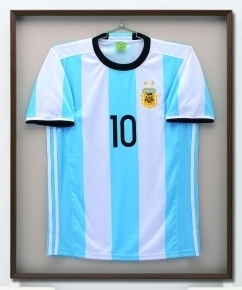 木製額・専用ハンガー付き ■6505ユニフォーム額(890×730mm) ブラウン